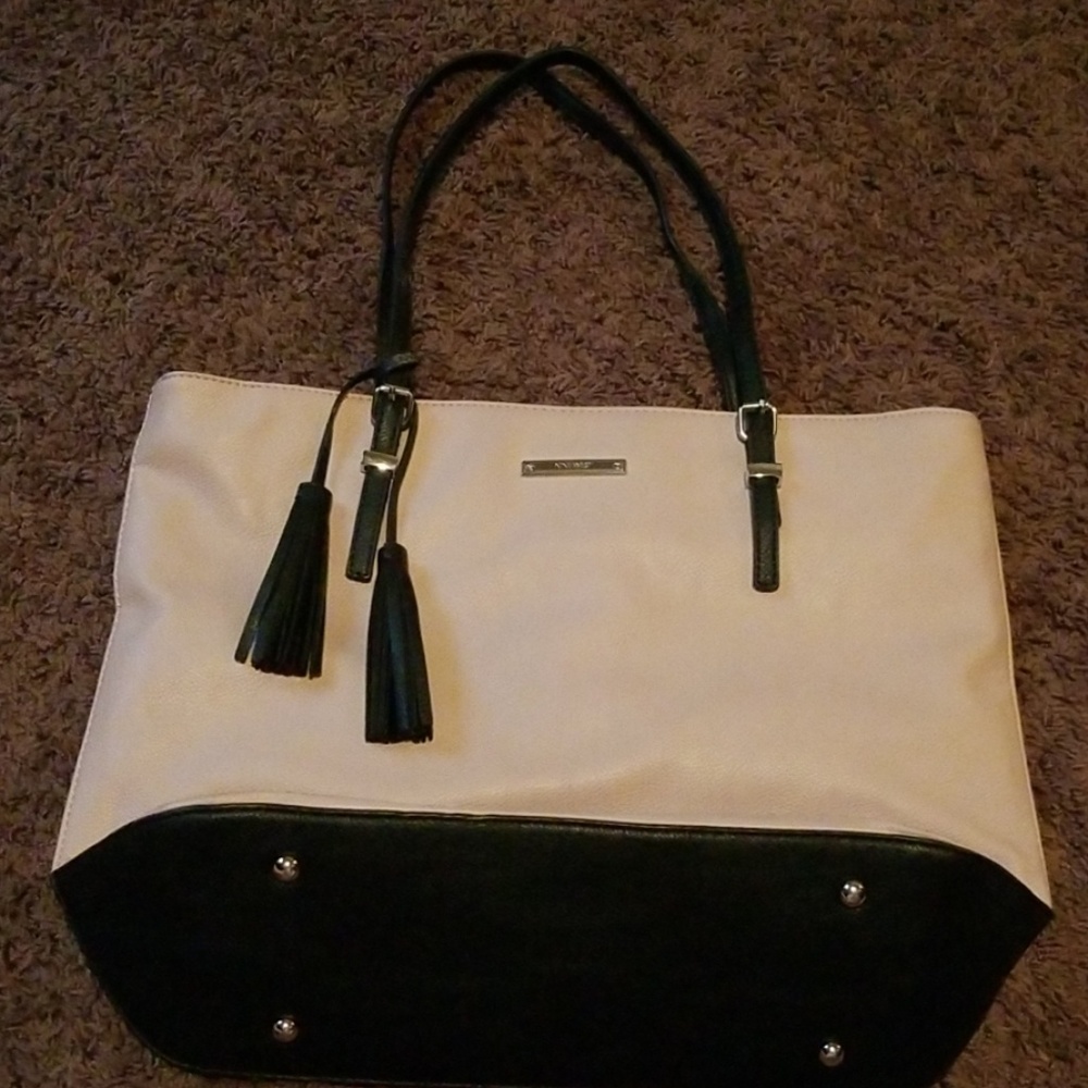 Nine West purse
